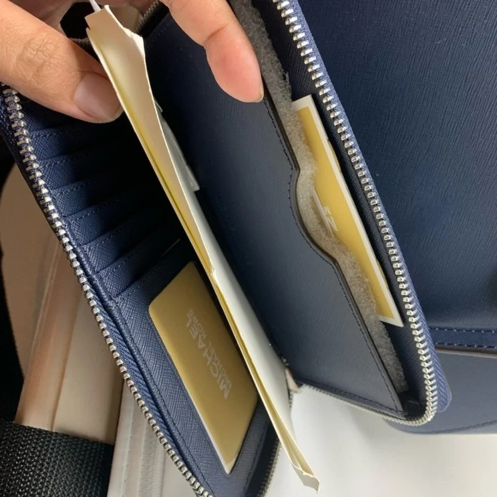Michael kors chain shoulder bag with wallet set - Picture 7 of 7